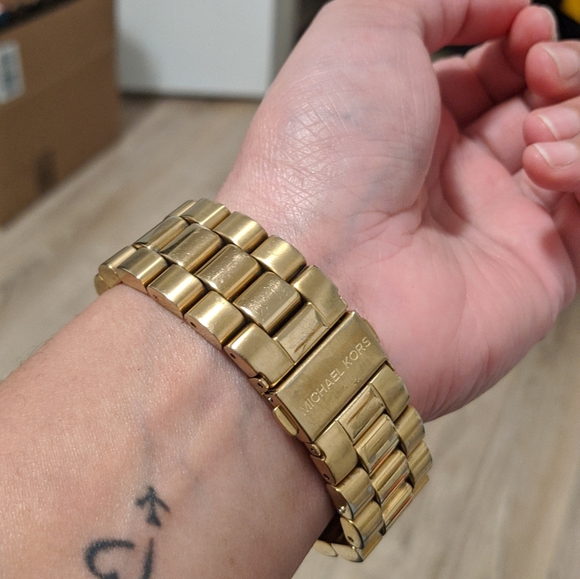 Watch - Picture 3 of 4